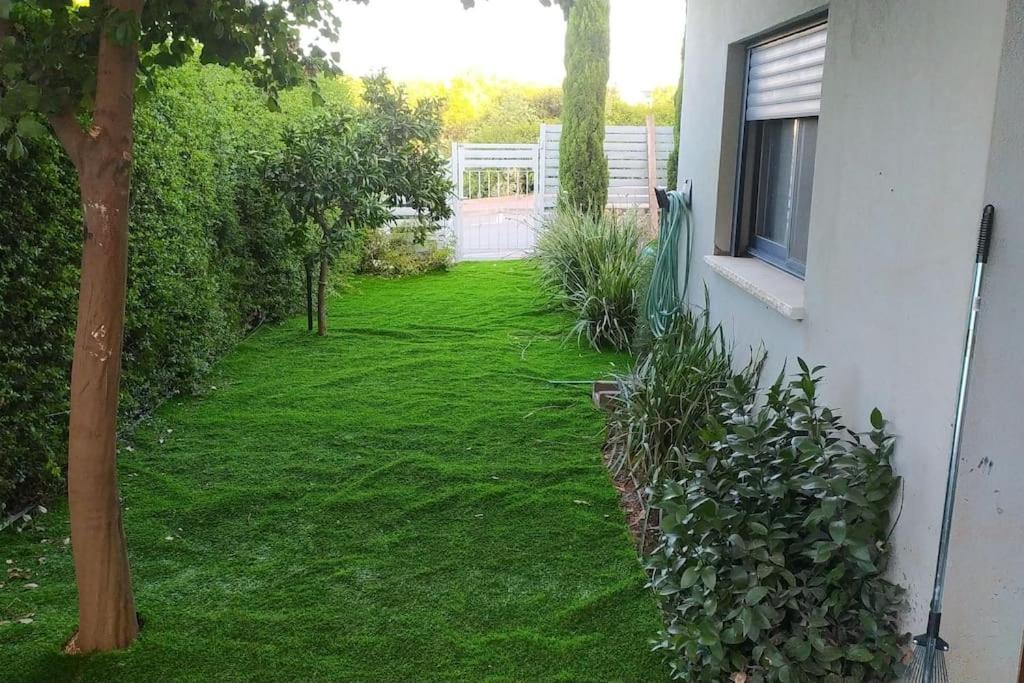 Ferienwohnung Shamaka'S Kefar Hananya Exterior foto