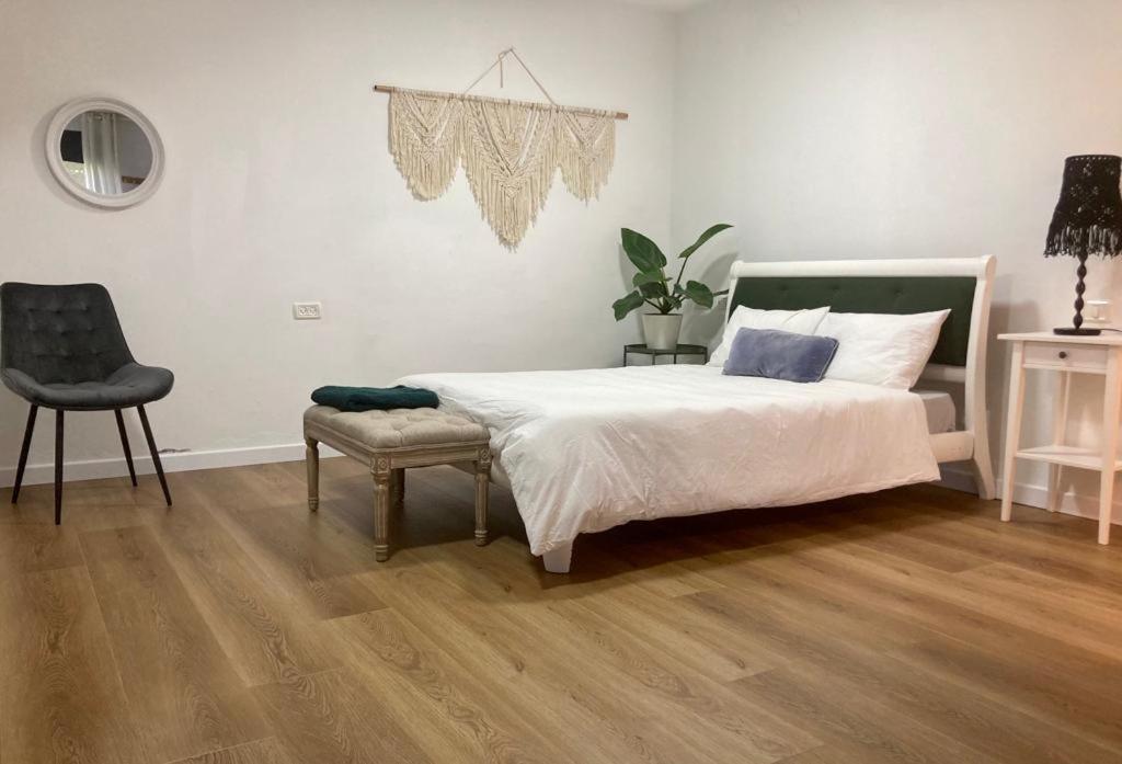 Ferienwohnung Shamaka'S Kefar Hananya Exterior foto